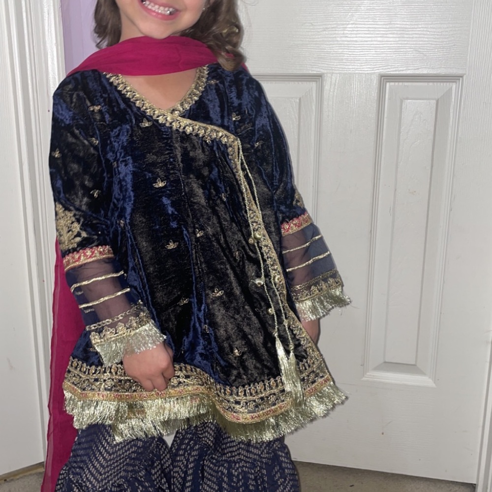 Worn once Maria B collection Girls 4-6 Size